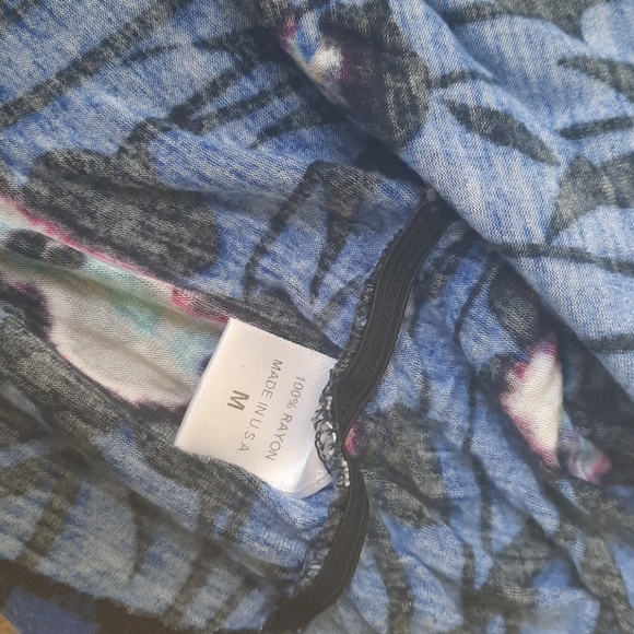 Floral top - Picture 5 of 5